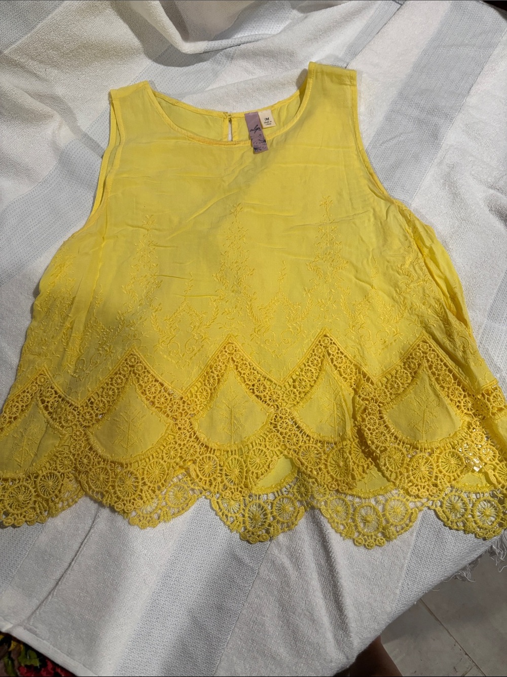 Alya Yellow Sleeveless Lace-Trim Camisole